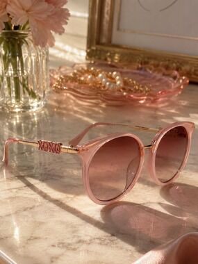 XOXO Blush Pink Round Sunglasses Gold Logo Arms NWT Y2K Coquette